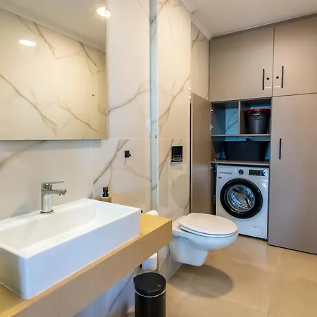 Vilă Selena Front Loft - With Private Pool & Garden