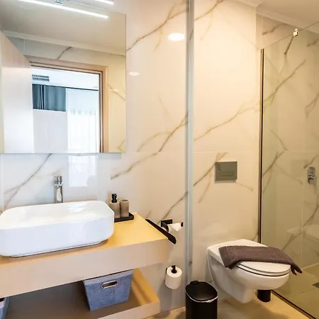 Selena Front Loft - With Private Pool & Garden Villa *